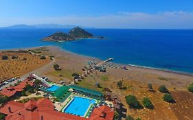 Golmar Beach 4*